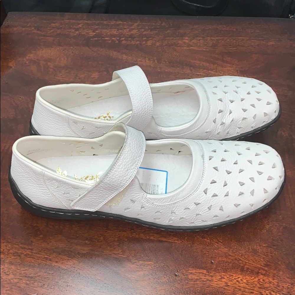 New Rieker Flats Loafers White Size 9.5 - Picture 2 of 9
